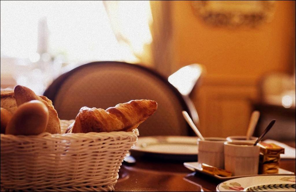 Maison D'Hotes Le Manoir De Contres Le Controis-en-Sologne Екстериор снимка
